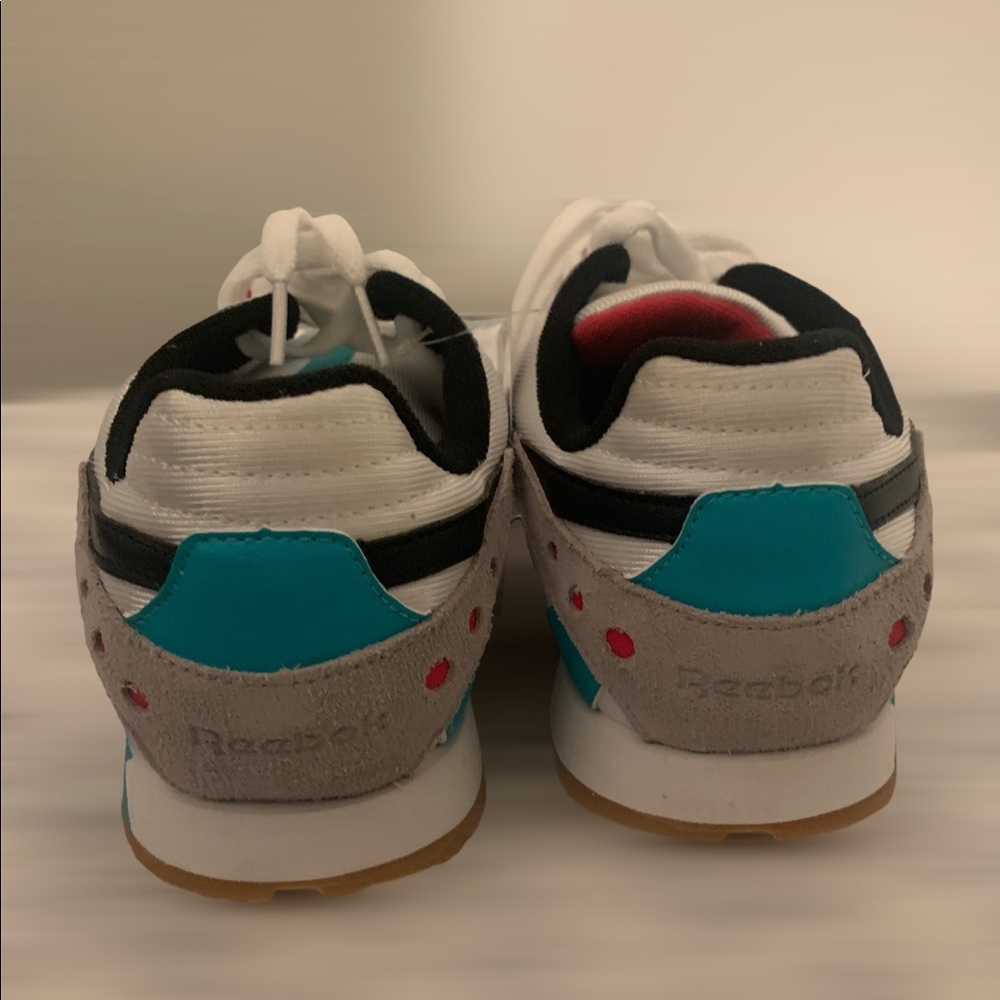 🎉*HOST PICK * 🎉Reebok Classic Leather ATI 90S - Picture 5 of 9
